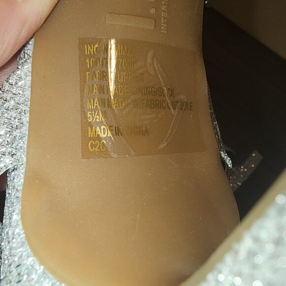 I.N.C. INTERNATIONAL CONCEPTS WOMENS NEMMZI BOW DRESS SANDALS NWT SILVER… - Picture 10 of 12